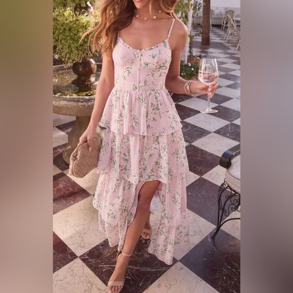🌷NWT Vici Shelby Sweetheart Tiered Maxi Dress🌷 - Picture 3 of 7